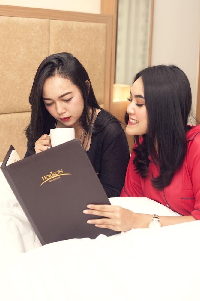 Horison Ciledug Jakarta Jacarta Exterior foto